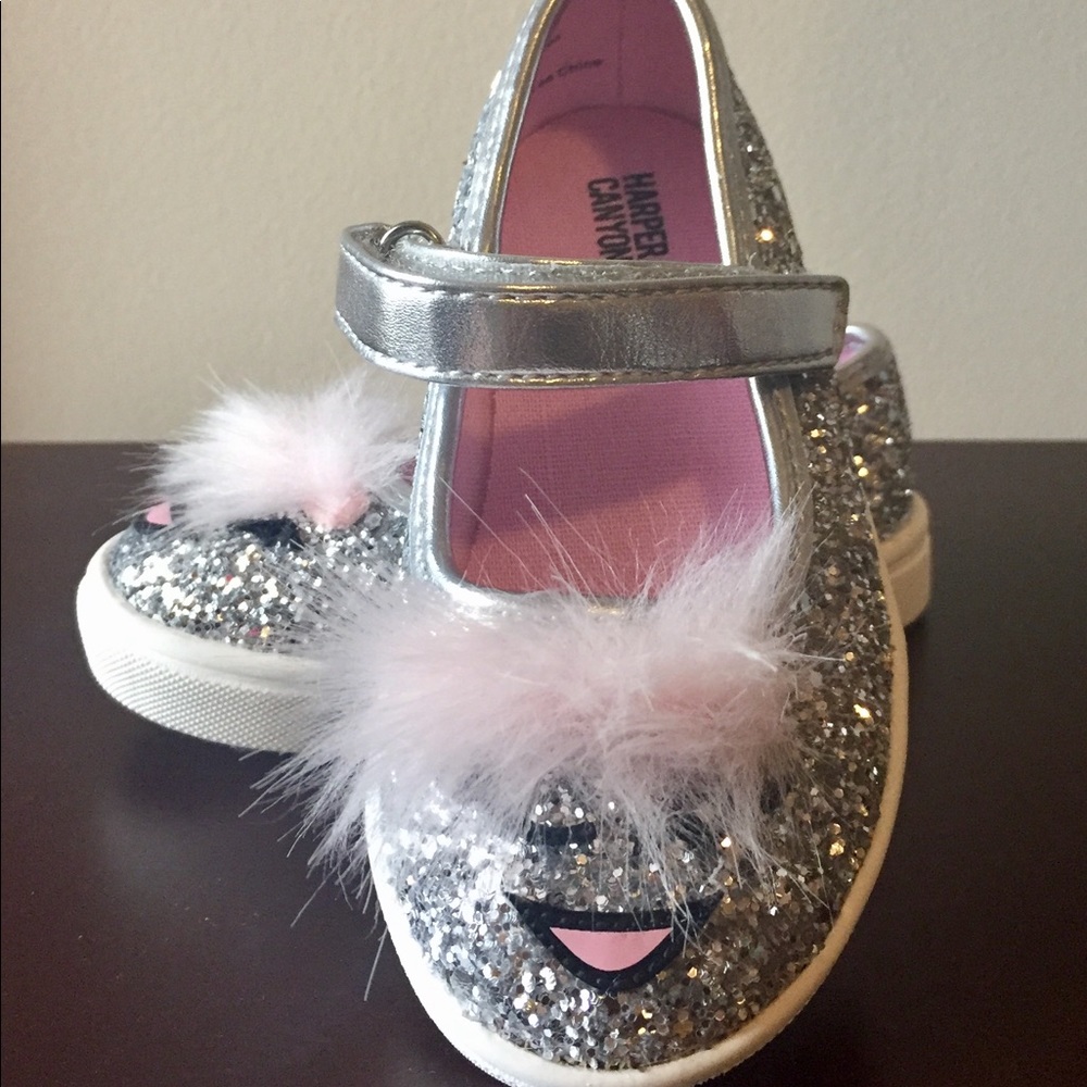 NWOT Toddler Silver Glitter Shoes; 6
